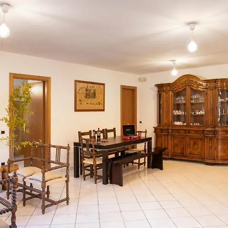 Casale Mi Cantino Διαμέρισμα